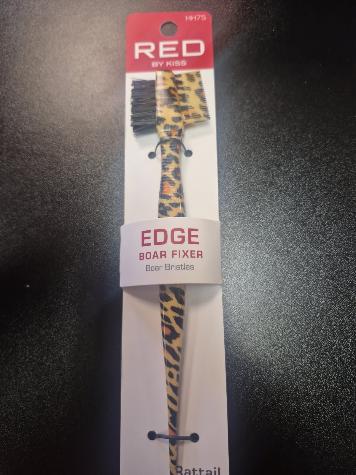 RED BY KISS BSH33(HH75) PROFESSIONAL EDGE BRUSH WITH COMB & RATTAIL